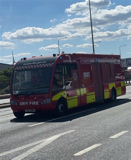 London Fire Brigade Responds to Major Grass Fire
