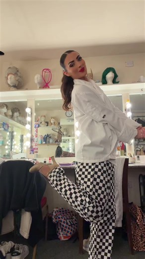 Yes I was just about to dance to the fast food song #2026 #dancer #panto #adultpanto #trend