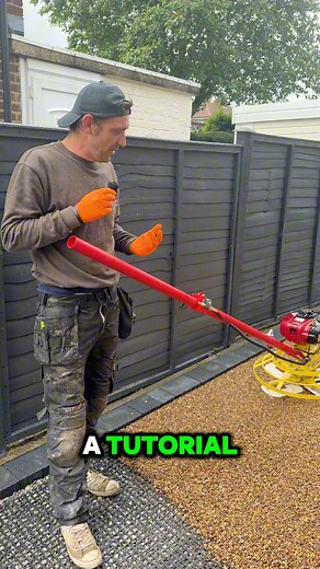 221K views · 1.7K reactions | CHICKEN TIP TIME..  we get many questions regarding the power float from MBW Europe - here’s a little tutorial on how to use the tool for equal compaction ensuring smooth surface installation  hope this helps  #foryou #resin #tutorial #training #HomeImprovement #garden | Resin Bound & Paving Scarborough | Facebook