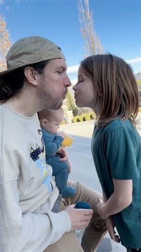 DONT LAUGH with WATER!! Adley Niko & Navey play a funny new game! who won?