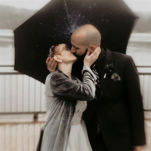 Angela rose wedding | Honestweddingadvice.com