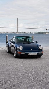 Whitney was the number 1 Billboard Year-End Hot 100 single of 1993, the same year this stunning Porsche 964 Turbo 3.6 was born. We think the song was written for this car – and we think you’ll agree! 😀 | Elferspot