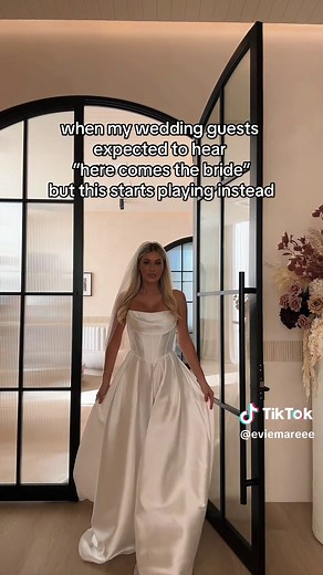 Wedding Entrance Songs: When Guests Expect 'Here Comes the Bride'