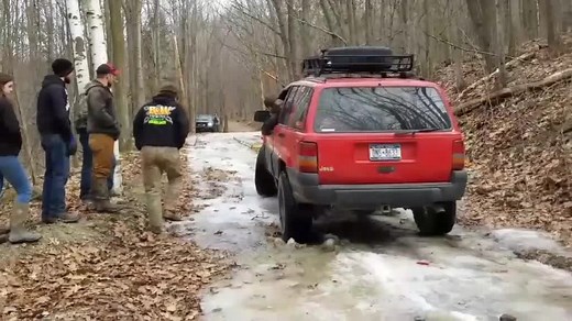 #4x4 #mudlife #jeeplife #traillife #friends