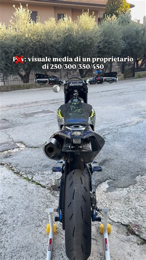 𝐇𝐮𝐬𝐤𝐲𝐁𝐨𝐲𝐆𝐚𝐛𝐛 | SUPERMOTO on Instagram: "⚠️Video IRONICO⚠️🫶🏻 • Graphics by: @anomaly__design Details by: @sm_project_ Carbon by: @tekmoracing @cmtcompositi Seat cover by: @dripstreet.it • #bike #husqvarna #ktm #fyp #viralvideos"