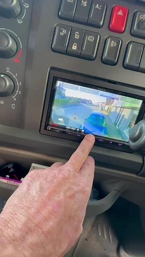 The Ultimate DAF Horsebox Tech Setup CarPlay, 4 Camera Upgrade Total Visibility KENWOOD DMX8021DABS