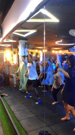 This is how we dance into first weekend of 2024 😉😉 @followers #zumbafitness #zumba #zumbaclass #zinaayan #trendingreel #reelsfbviral #virals #viralreel #reelsvideo | Zumba Zin Aayan