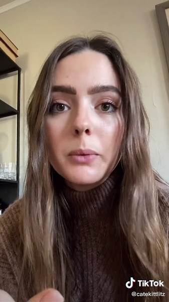 Realistic Downsizing Tips for Your Wardrobe