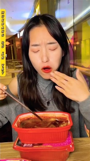 The Slowest Eater Contest: Whoever Eats Slowest Has to Pay for Everyone's Meal! #mukbang #food #e...