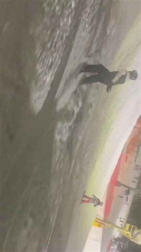 So srry for filming my friend did it sideways