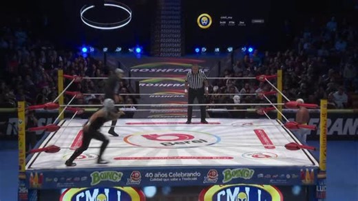 Con una contundente variante de Martillo Negro, Guerrero Maya Jr. castigó a El Audaz para sellar el triunfo de la tercia que completaron Felino Jr. y El Elemental sobre el equipo técnico complementado por Dark Panther y El Hijo del Pantera. #DomingoFamiliarCMLL | CMLL