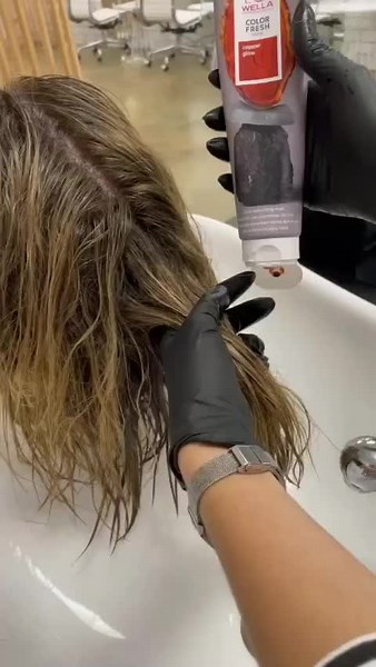 How to Apply Wella Color Fresh Mask for Temporary Hair Color