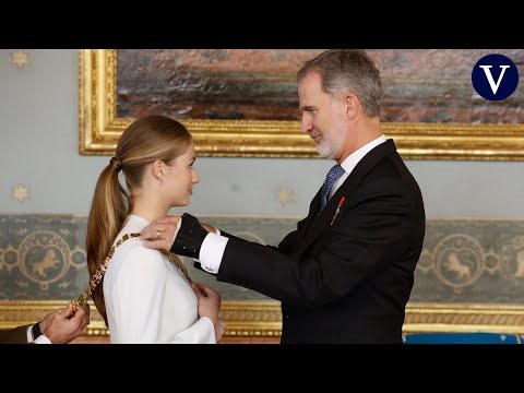 Felipe VI impone a su hija el Collar de Carlos III