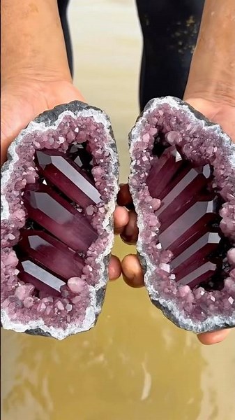 Wait Till You See The Inside Of This Purple Crystals #crystals #satisfying #shorts #aivideo