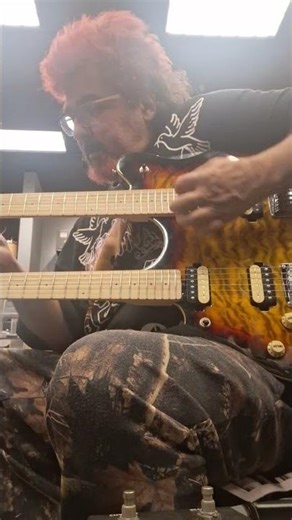 ROCKIN ROY TRYING 2 GUITARS AT THE SAME TIME A 12 & A 6 STRING TOGETHER