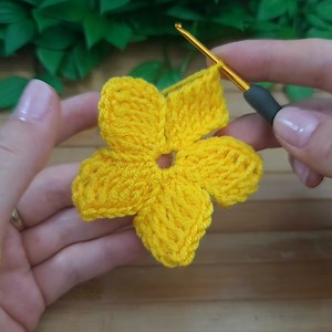 16K views · 157 reactions | Yellow Flower İnterıstıng Pattern Explained  | Fashion World | Facebook