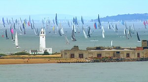 A gruelling and momentous 695-nautical mile (1287-km) challenge lies ahead. On Sunday, August 8th, a substantial fleet of more than 300 yachts from 31 countries is set to compete in the 49th edition of the ROLEX Fastnet Race. #RolexFastnetRace 📸 ROLEX | Royal Ocean Racing Club