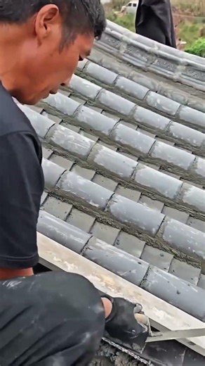 Quickly install corrugated roofing and carefully secure it with sturdy wooden beams #viralshorts