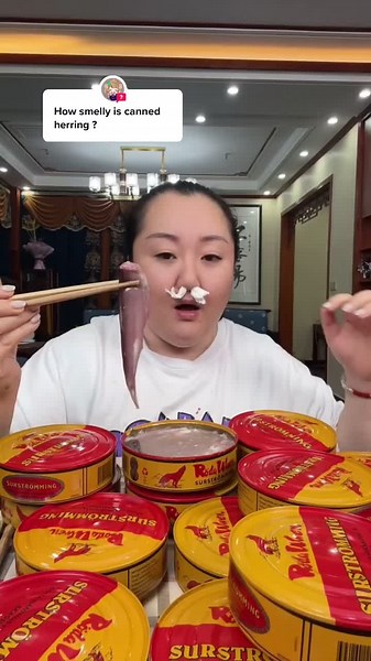 Exploring the Smell of Canned Herring: A Foodie's Perspective