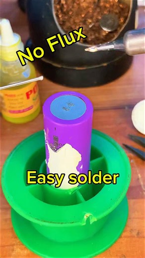 No flux past use easy soldersoldering on lithum ion battery #shorts #shortfeed #electronics