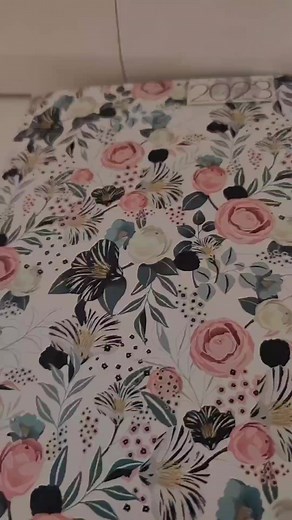 Top knot pillow with Shih Tzu graphic 😍 https://nanebows.com | Nane Bows dog bows and luxury show leash