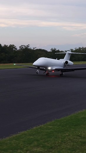 RAMY RC on Instagram: "Pilatus PC-24 touch and go💪🏻 #Pilatus #pc24 #landing"