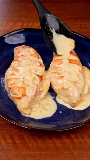 Easy Creamy Garlic Lemon Chicken Breast #ChickenRecipe #CreamyChicken #DinnerIdeas