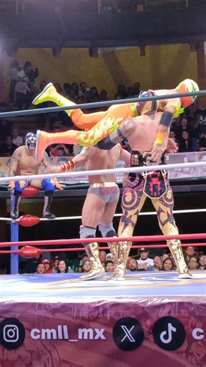 56 reactions | Tremendos Crixus y Alom #luchalibre #luchalibremexicana #cmll #cmlldeluchalibre | Totalmente Lucha | Facebook