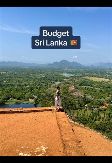 🌴 Combien coûte vraiment un voyage de 17 jours au Sri Lanka ? 🇱🇰 Vol en plein mois d’août, logements à petit prix, nourriture locale ultra généreuse, transports en bus, train et tuktuk, safari, snorkeling, temples mythiques… Dans ce réel, je te détaille poste par poste le budget d’un road trip de 17 jours au Sri Lanka, sans filtre et sans luxe inutile, mais en se faisant vraiment plaisir ✨ 👉 Avion international 👉 Logements en guesthouses 👉 Budget nourriture au Sri Lanka 👉 Transports locau