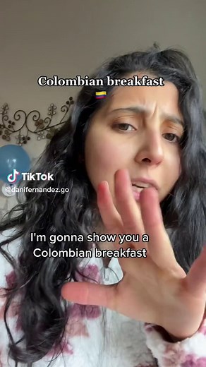 The cheese didn’t melt 🤣🤣🤣🤣🥲🥲🥲 #colombianbreakfast #breakfast #colombianfood #hotchocolate #changua