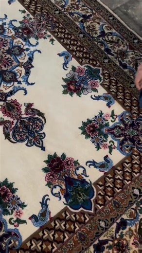 Isfahan Carpet Signed: Master Dardashti Wool & silk Silk warps 🇮🇷🇮🇷🇮🇷 Size:153*233 cm(5’*7’7”) New Density:55raj 🇮🇷🇮🇷🇮🇷 For more information please send me direct Worldwide shipping in 7days 🌍✈️ Whatsapp:00989143702286📲 #vernacarpets #persiancarpet #interiordesign #homedecor #isfahan_carpet #isfahancarpet #dinningroom #esfahanrug #isfahan_rug #interior_design #luxury #isfahan #dardashti_carpet | Elham Radmehr