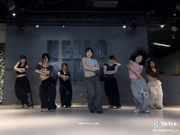 Awsmedance_x trên TikTok