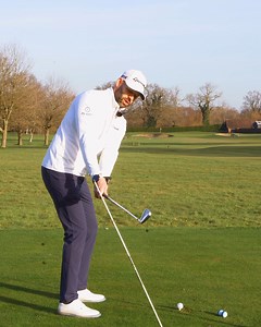 26K views · 95 reactions | Ever wondered why the pro's are able to make the game look simple and effortless yet for you it often feels like a struggle?? Well in this video I reveal one of the key moves that many great players use to allow them to do just that. #golfshot #golftips #golfswing | Chris Ryan Golf | Facebook