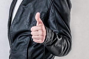 Fonzie meets Baywatch to jump the shark (video)