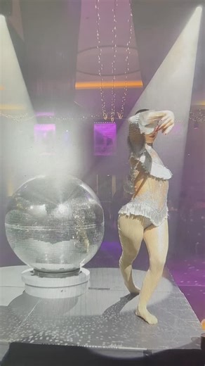 𝐁𝐞𝐬𝐩𝐨𝐤𝐞 𝐄𝐧𝐭𝐞𝐫𝐭𝐚𝐢𝐧𝐦𝐞𝐧𝐭 on Instagram: "✨ STOP THE SCROLL ✨ Looking for entertainment that'll have your guests absolutely buzzing? We've got something that'll blow your mind 🤯 Picture this: a skilled performer twisting into impossible shapes on top of a GIANT spinning mirror ball, lights bouncing everywhere, creating pure magic ✨💫 Our mirror ball acro act is proper next level – we're talking handstands, contortion, the works – all whilst balancing on a disco ball that catches