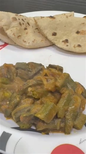 Dhaba Style Masala Bhindi 🤤🔥 | Pure Desi Taste #bhindi #dhabastyle #bhindimasala #shorts #desikhana