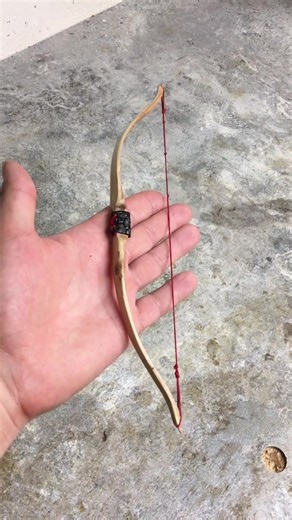 The Smallest Recurve Bow Ever? 🏹 #bow #recurvebow #archery #diy #handcrafted