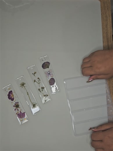 Demoulding Bookmarks: A Step-by-Step Guide