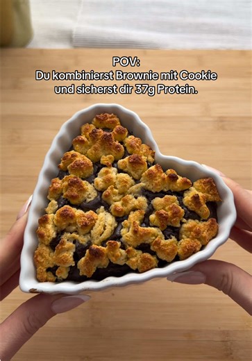 Antwort auf @Larissa ⬇️🍪 REZEPT: High Protein Brookie Bowl 🍪 🥣 ZUTATEN: Brownie * ﻿﻿30 g Dinkelmehl * ﻿﻿25g ESN Designer Whey Dark Cookies ➡️ -25% ESN Code: VICCES 🎀 * ﻿﻿5g Backkakao * ﻿﻿3g Backpulver * ﻿﻿1 Prise Salz * ﻿﻿50 g griechischer Joghurt * ﻿﻿70 ml Milch * ﻿﻿2 Scoops ESN Flavour Powder Dark Cookie Crumb ➡️ -25% ESN Code: VICCES 🎀 ✨ ZUTATEN Cookie Crumble * ﻿﻿15g Mehl * ﻿﻿10g ESN Designer Whey Vanilla Ice Cream ➡️ -25% ESN Code: VICCES 🎀 * ﻿﻿2g Backpulver * ﻿﻿1 Scoop ESN Flavour Po