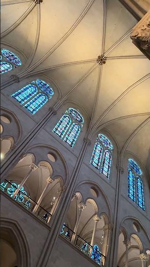 Powerful Organ Sounds Inside Notre Dame Cathedral in Paris