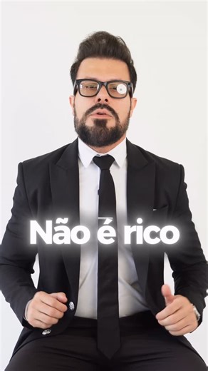 Dr. Faustino Júnior I Advogado I Empreendedor I Investidor I CEO on Instagram: "Each card reveals positioning. Not aspiration. Reality. It shows who sustains wealth over time. Who moves with discretion. And who only performs success. It’s about appearance and who you truly are. In the end, every credit card reveals who you really are socially and what actually exists in your bank account. 👉 What does your card really say about you? Follow: @faustinojunior.adv.br ———————————————————————————- Cad