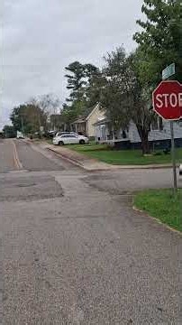 Bring Back No-Setback Homes: Why Old Neighborhoods Feel Better