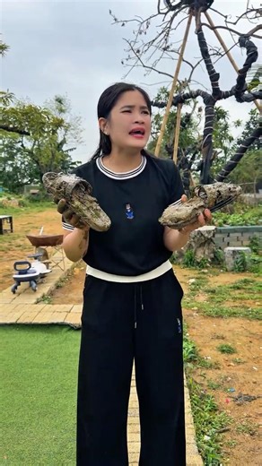 Desperate Girl Begs for Help — No One Expected This Ending 😢 #fyp #trending #usa #story #hope