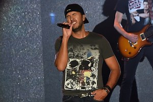 Story Behind the Song: Luke Bryan, 'Drink a Beer'