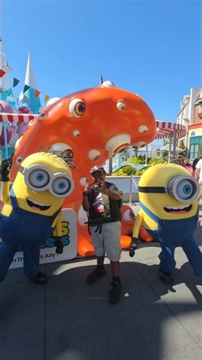 Universal Studios Hollywood 🍌Minions Mega Movie summer ☀️ #christiantheuniversalstudiosghostbuster