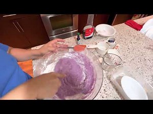 Simple ube cake