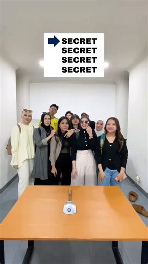 yg pake baju brazil punya fetish scat btw