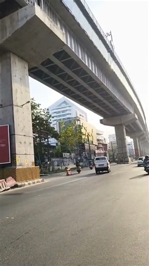 First live bus stop #travel 🌹