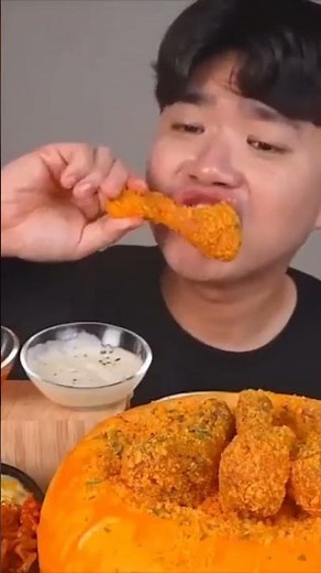 GONGSAM TABLE ASMR EATING DELICIOUS CHEESY FOOD 🔥🤤🔥 I MUKBANG SHORTS I FULL SCREEN