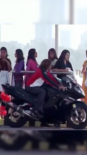 Arun Smoki on Instagram: "Anniyan Movie Vikram's Bike 😁 #tamil #vikram #anniyan #malayalam #kerala #trending #photodump #busyscrolling #touchit #arunsmokie #automotive #honda"